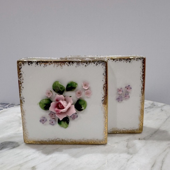 Floral Ceramic mid century planter trinket dish with Gold Trim - Picture 1 of 11